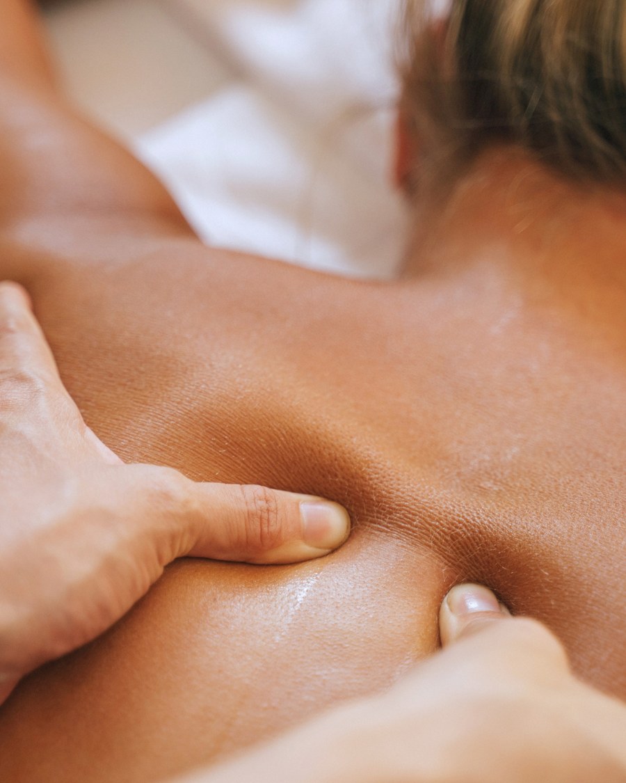 Body Massage at The Rose Nail Bar Nanaimo